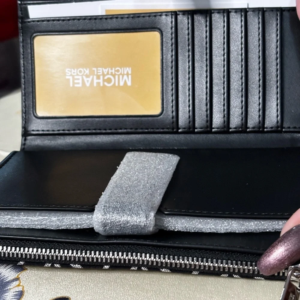 Michael Kors Jet Set Travel Slim Wallet - Black and Silver - Picture 7 of 12